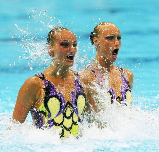 Never Take Photos Of Synchronized Swimming…
