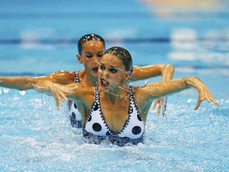 Never Take Photos Of Synchronized Swimming…