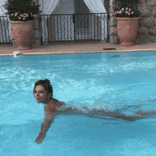 A Moment Of Appreciation For Elizabeth Hurley, Please