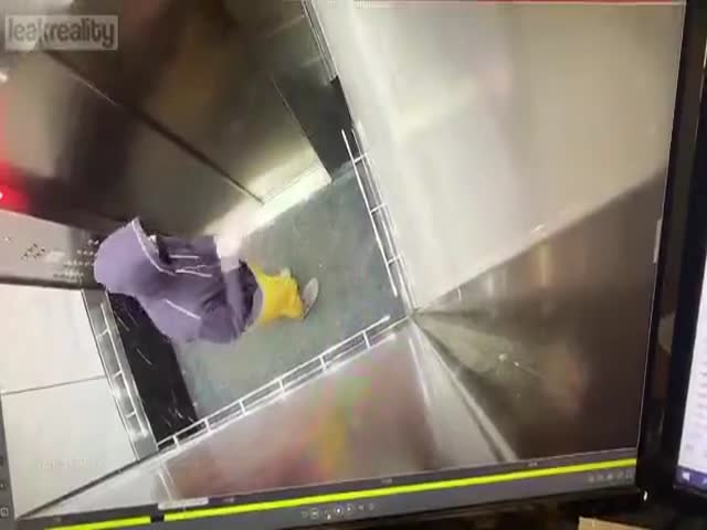 Don’t Cough In Other People’s Faces!