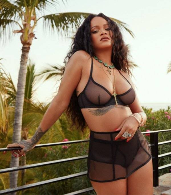 Sexiest Celebrity Photos Of 2020!