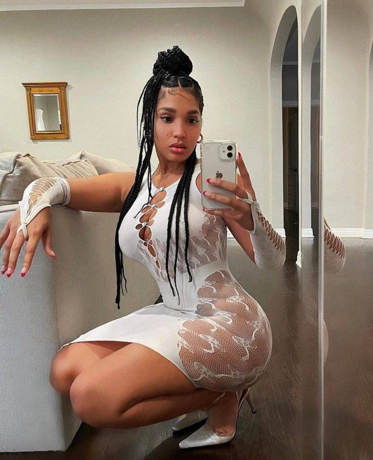 Dresses With Holes Are The New Fashion Trend!