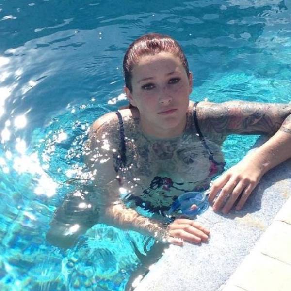 Plastic Surgery Fanatic Revealed Her Pre-Surgery Photos