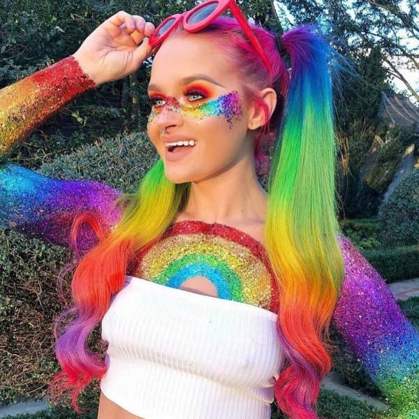 Glitter Boobs And Butts Are Still Trendy!