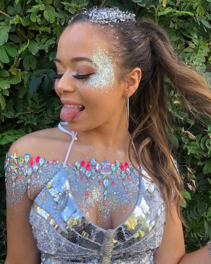 Glitter Boobs And Butts Are Still Trendy!