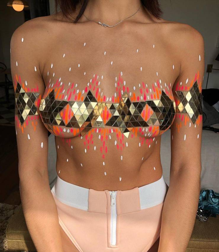 Glitter Boobs And Butts Are Still Trendy!