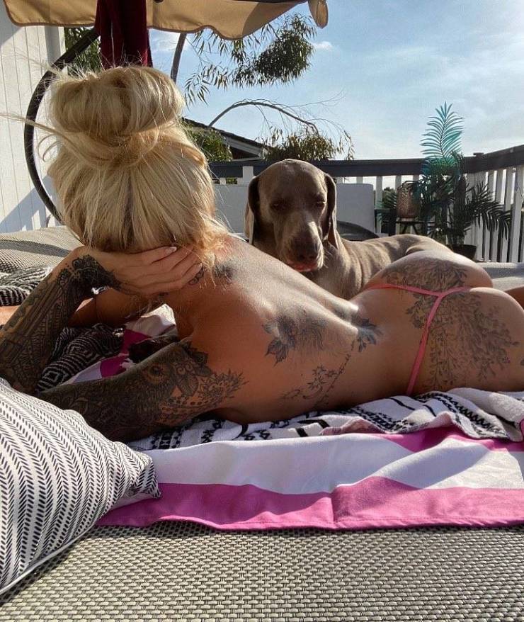 Would You Look At These Butts Over Backs!