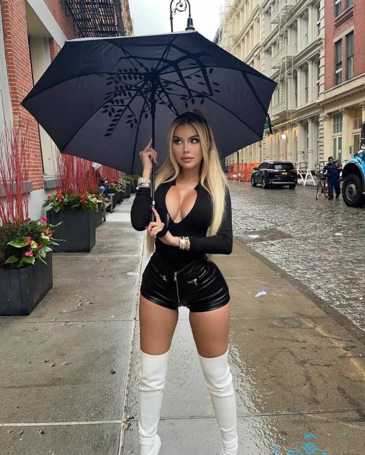 Latex And Leather Look Great Together!