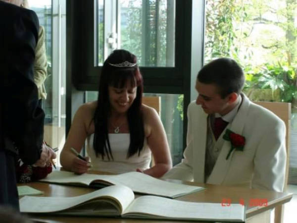 45-Year-Old Woman Fell In Love With A 16-Year-Old Boy…