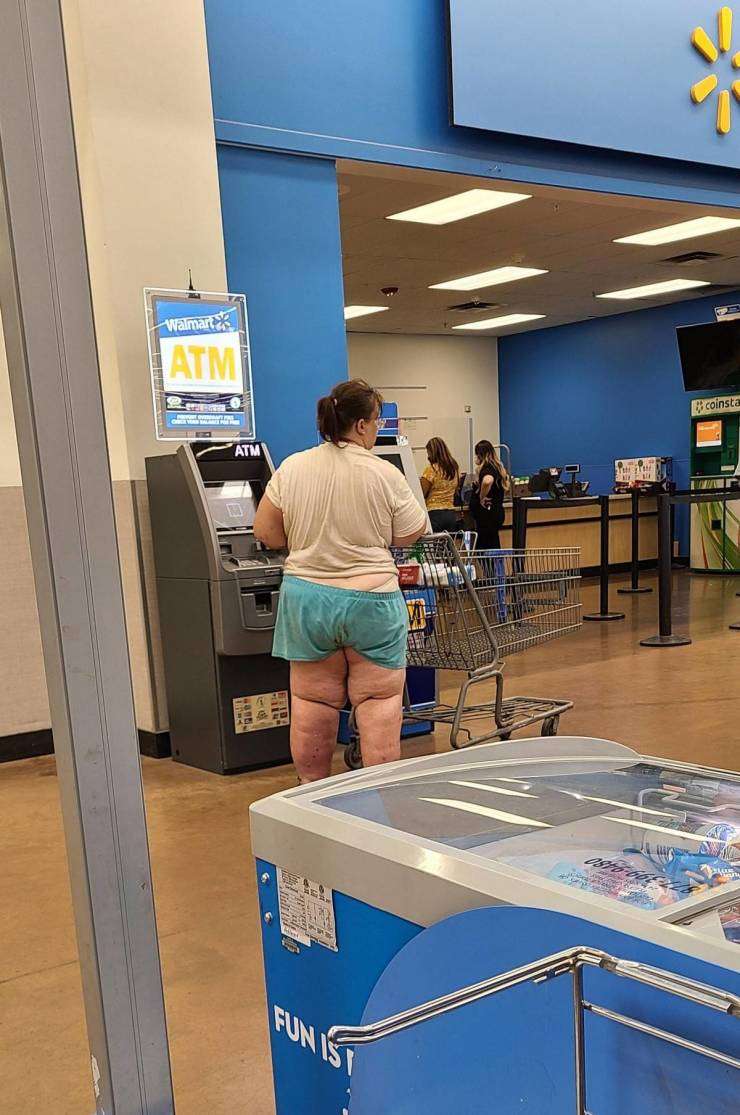 “Walmart” And Its Crazy Customers