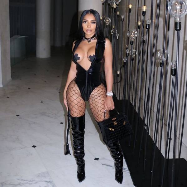 Hot Girls In Latex And Leather