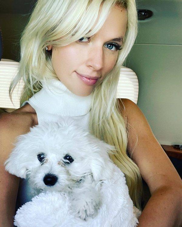 Celebrities And Their Extremely Sexy Siblings