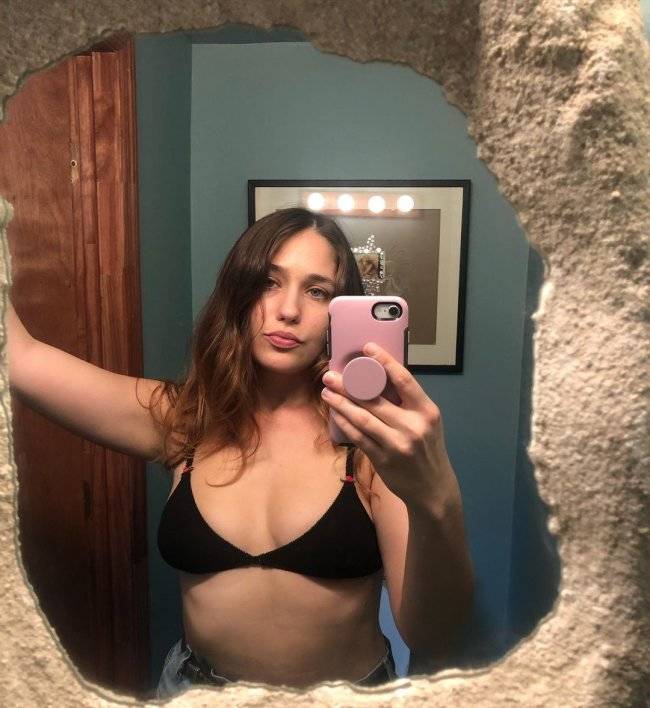 Celebrities And Their Extremely Sexy Siblings