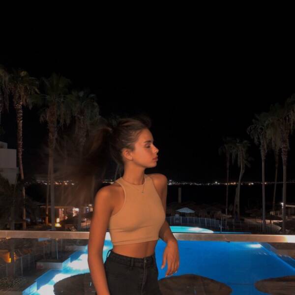 Israeli Army Girls With And Without Their Uniforms