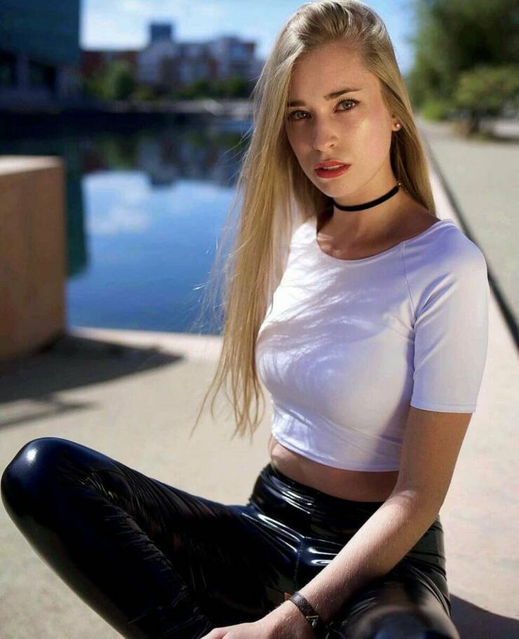 What’s Better? Latex Or Leather?