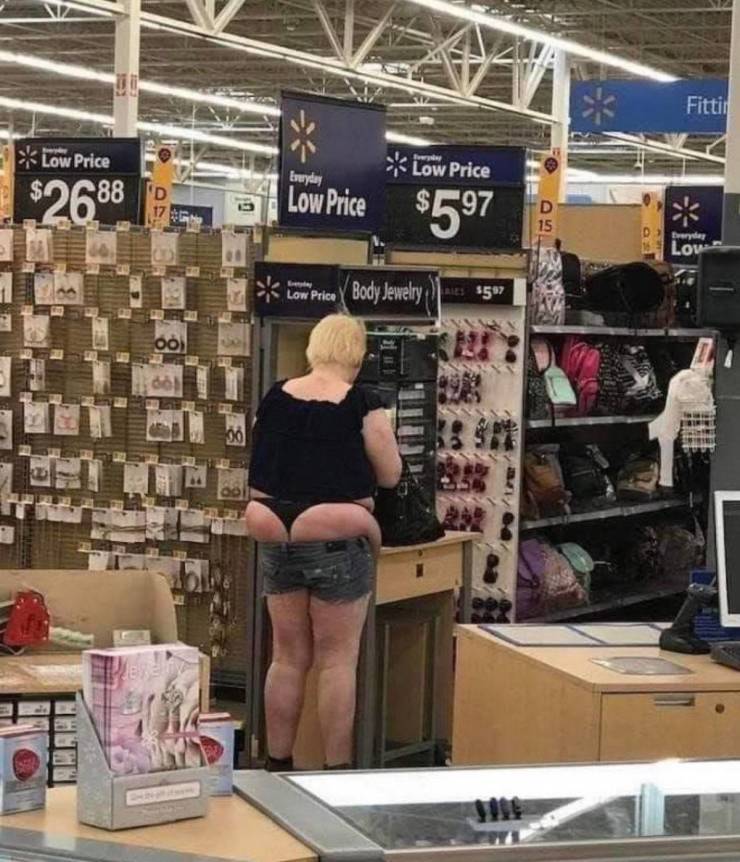 “Walmart” Is A Wild Place…