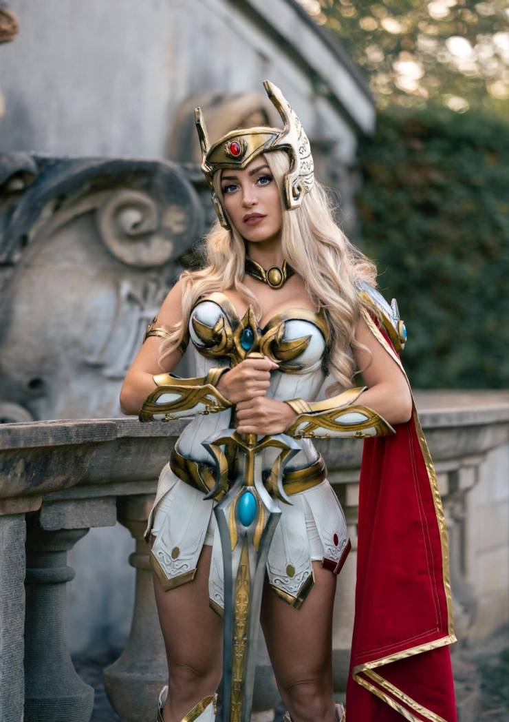 Wanna See Some Sexy Cosplays?