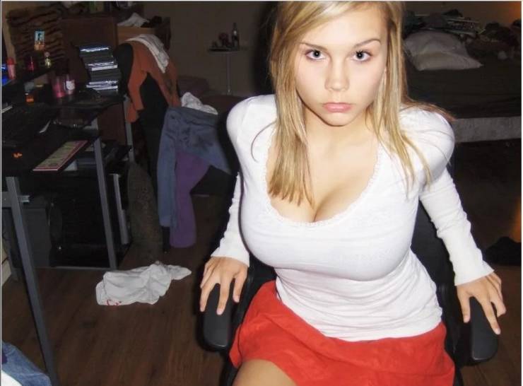 Blondes Coming In Hot!