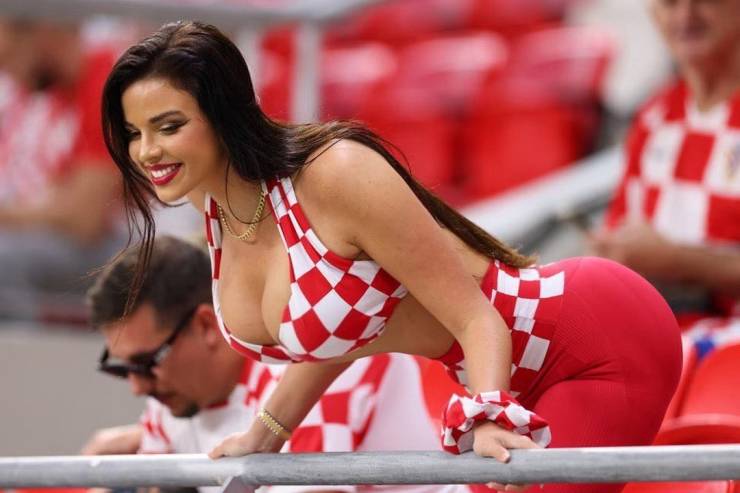 Ivana Knoll At World Cup 2022