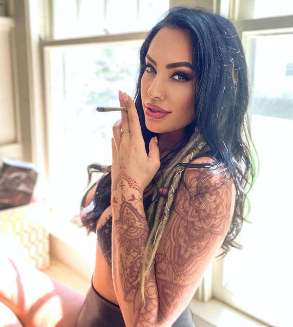 These Are Smokin’ Hot Babes!