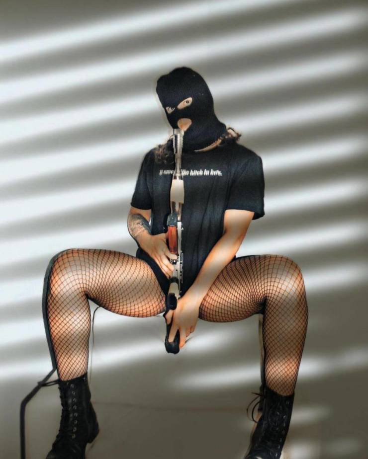 Guns And Girls: A Powerful Combination