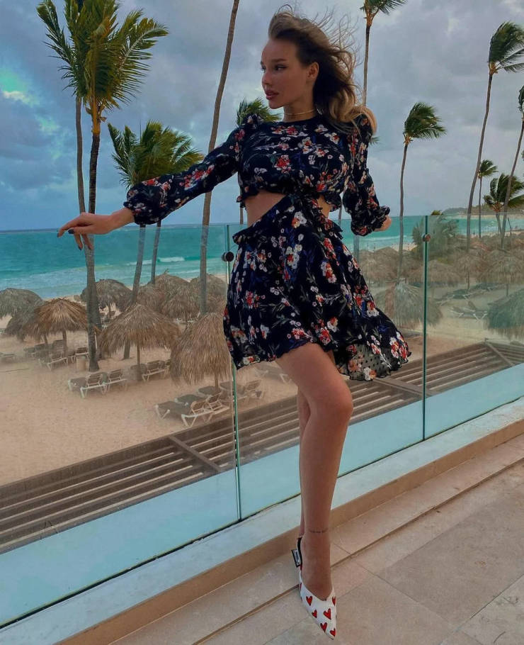 Sundresses Are Always Sexy!