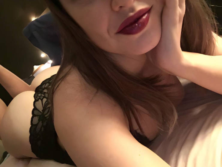 You Can’t Resist These Brunettes!