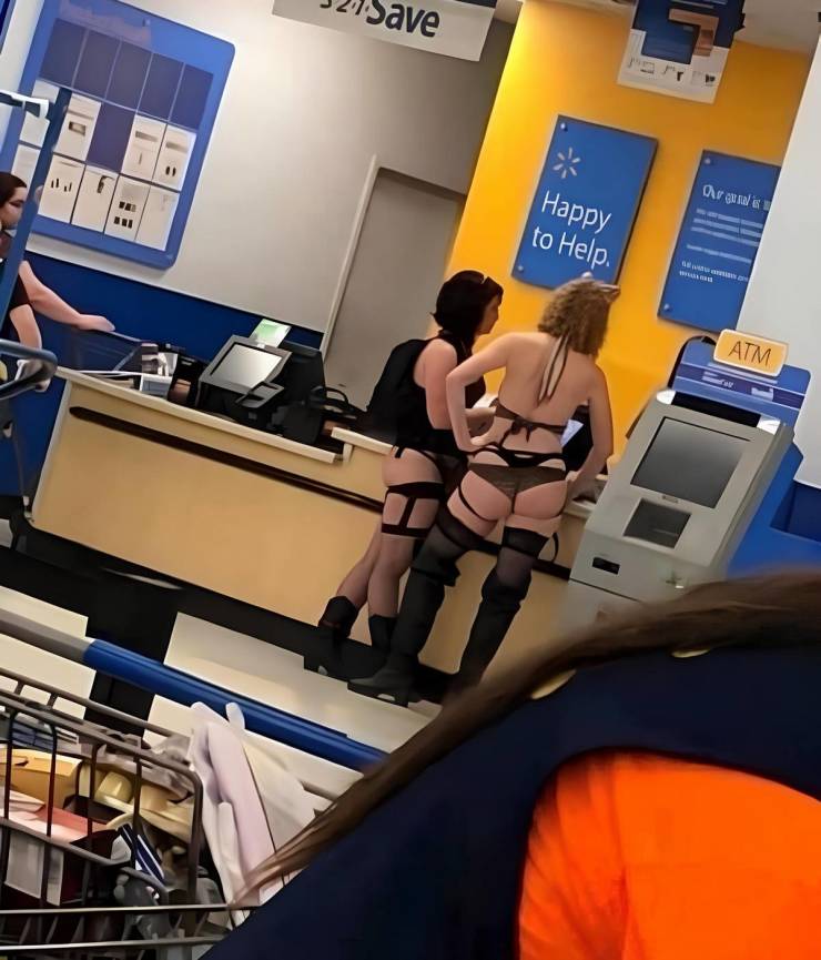 “Walmart” Customers Are Wild…