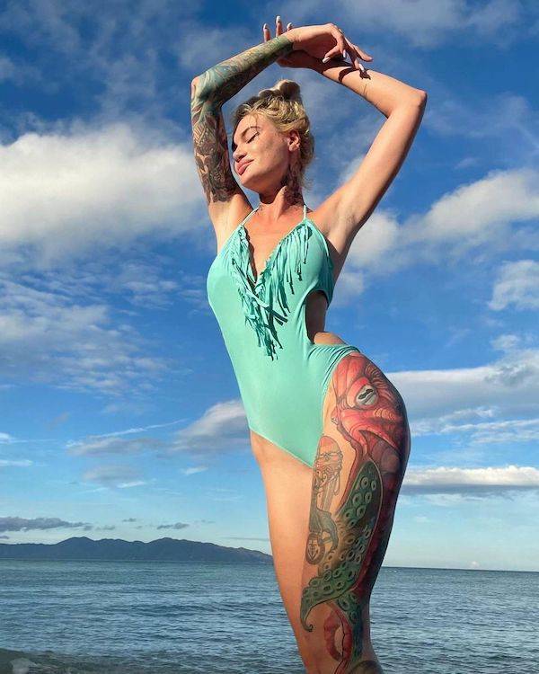 Just One Piece Of Sexiness