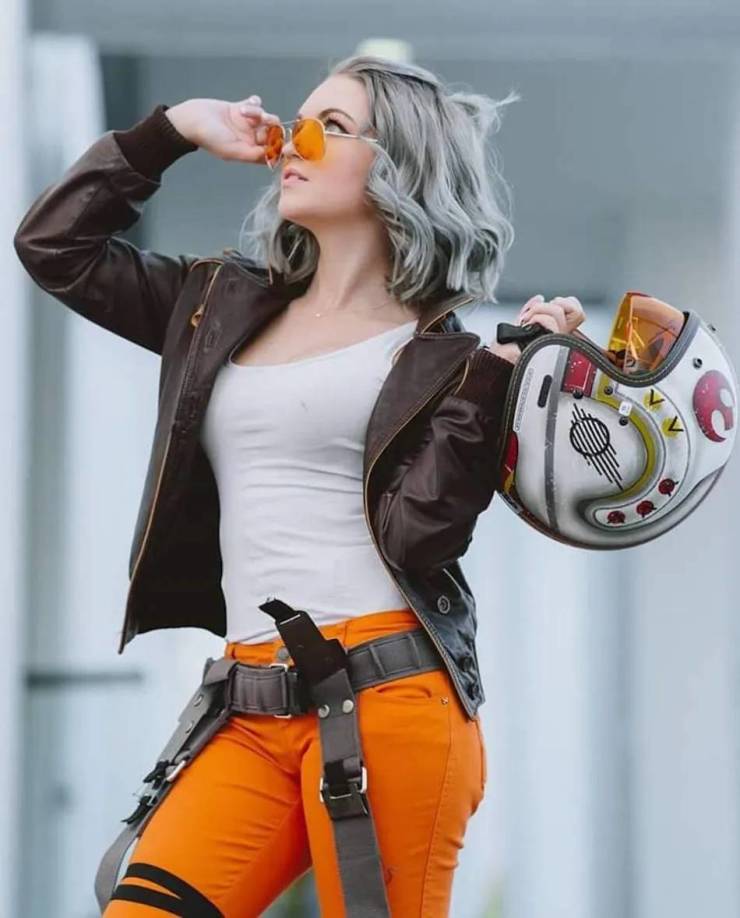 Cosplay? No, Sexy Cosplay!