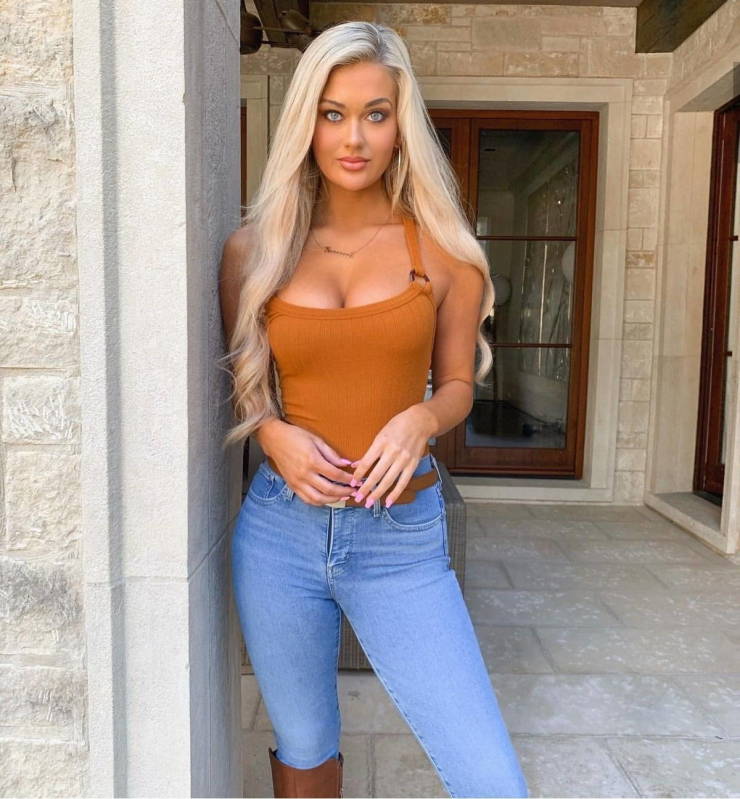 Hot Girls In Tight Jeans