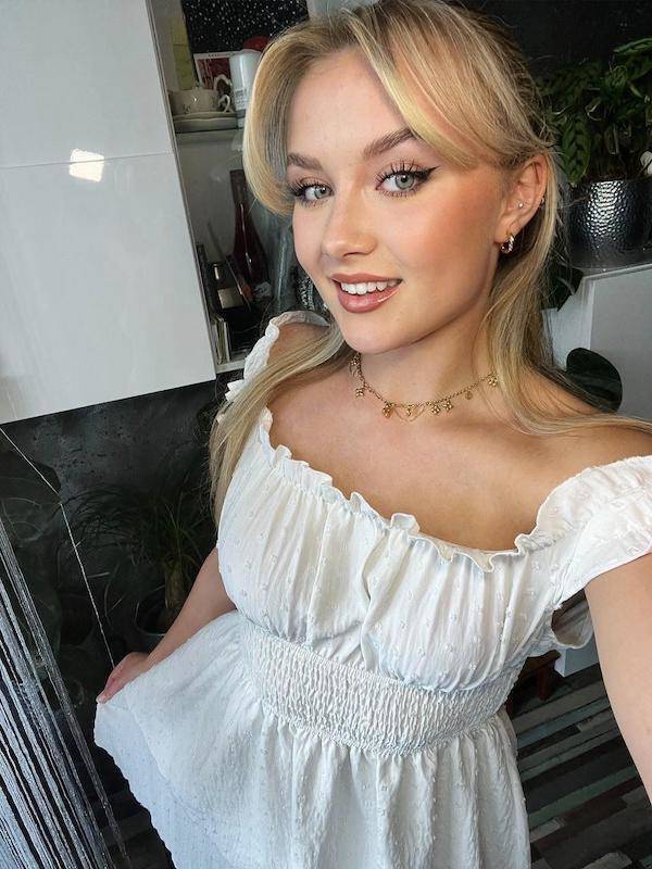 Sundresses Are Always Sexy!