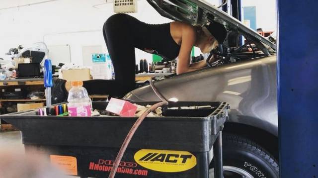 Malorie Woods Is That Exact Girl With Tires