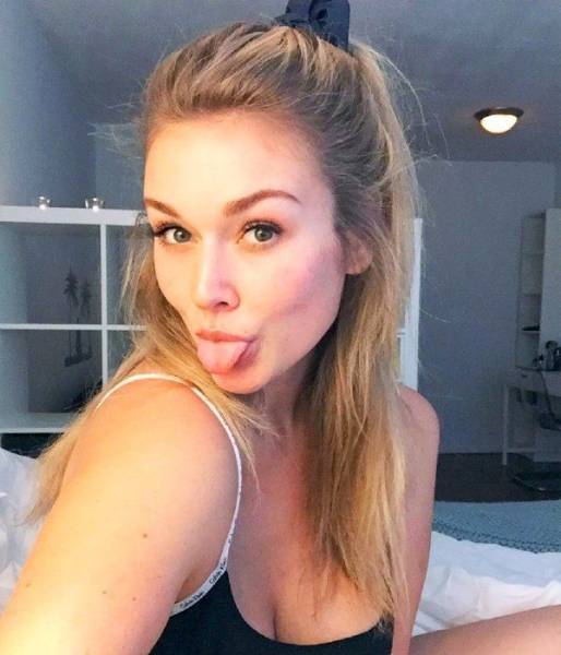 Goofy Girls Are The Best Kind Of Girlfriend