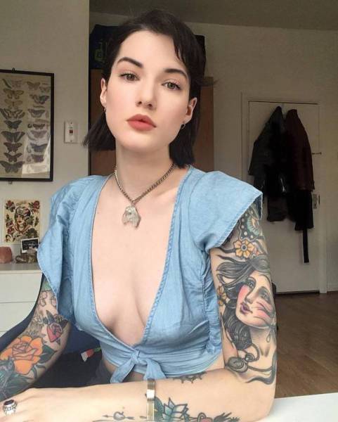 Discard Your Bra And Let ‘Em Out!