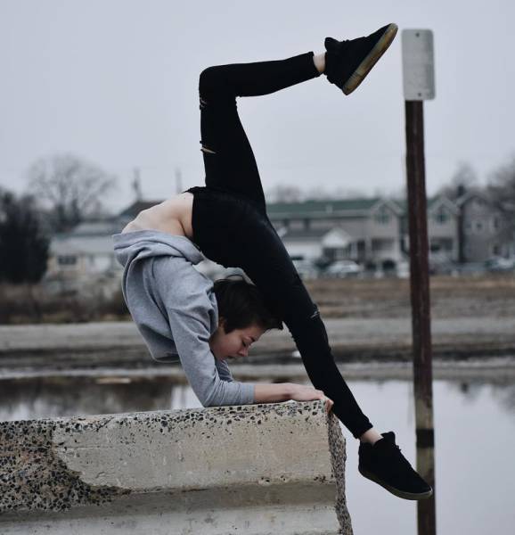 This American Contortionist Girl Is Ultra-Flexible!