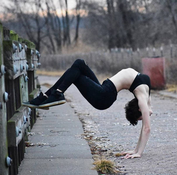 This American Contortionist Girl Is Ultra-Flexible!