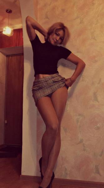 Short Skirts Go Best With Beautiful Legs