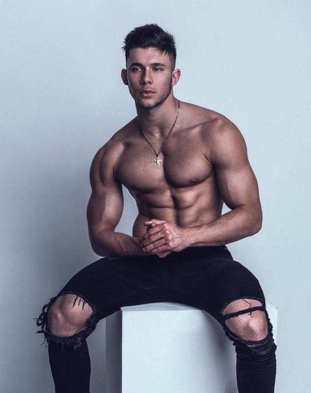 Who Said Only Girls Can Be Sexy?!