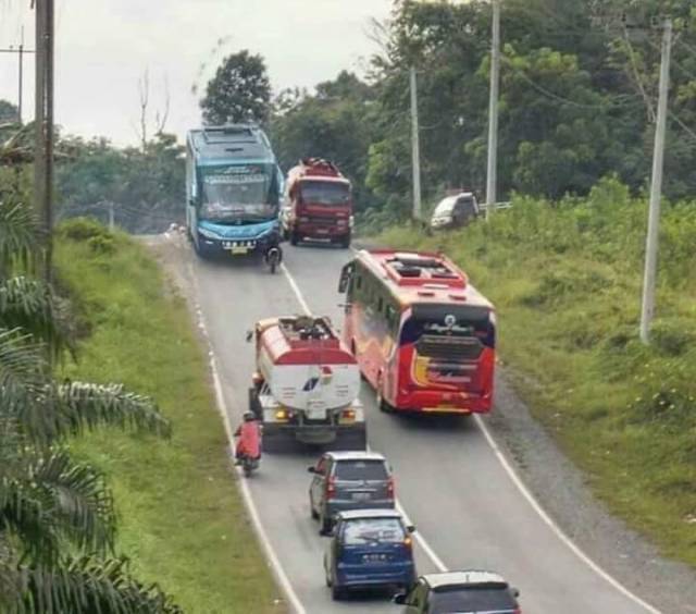 Sh*t Is All Around Us – It Happens