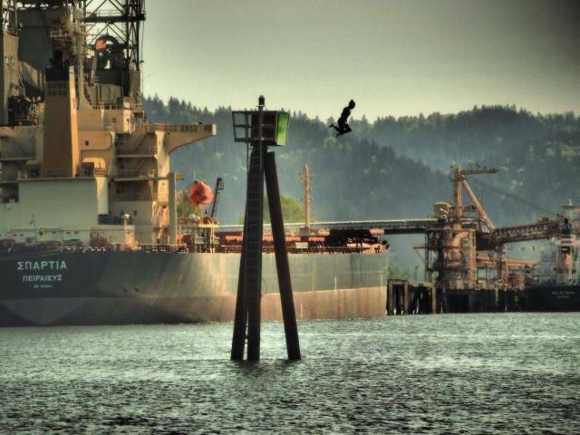 Darwin’s Award Will Never Run Out Of Competitors