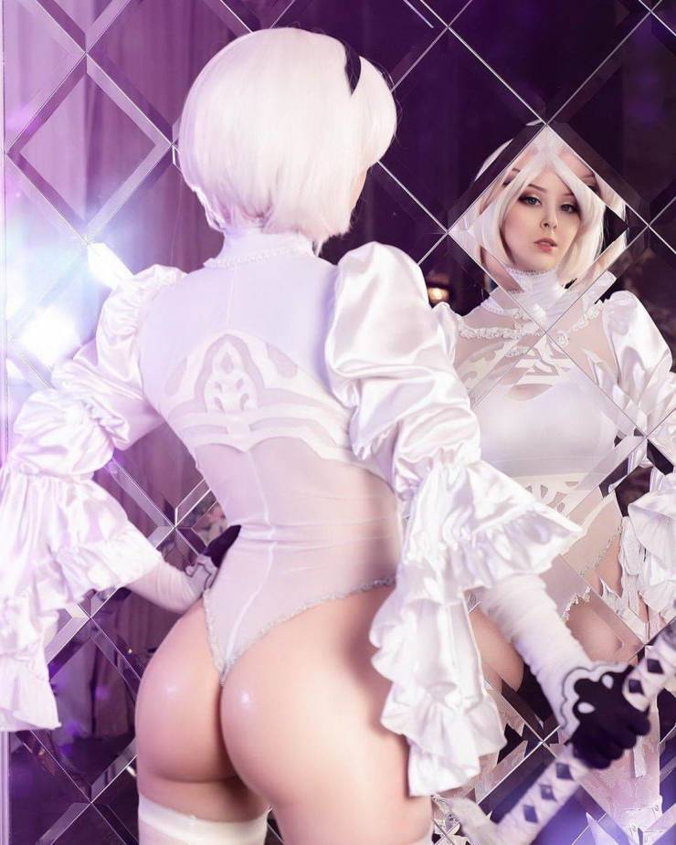 The Sexy Cosplay Girls of Every Nerds Fantasy
