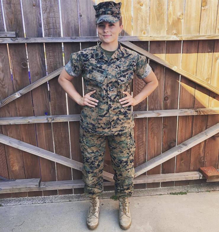 These Female Soldiers Look Great. Always