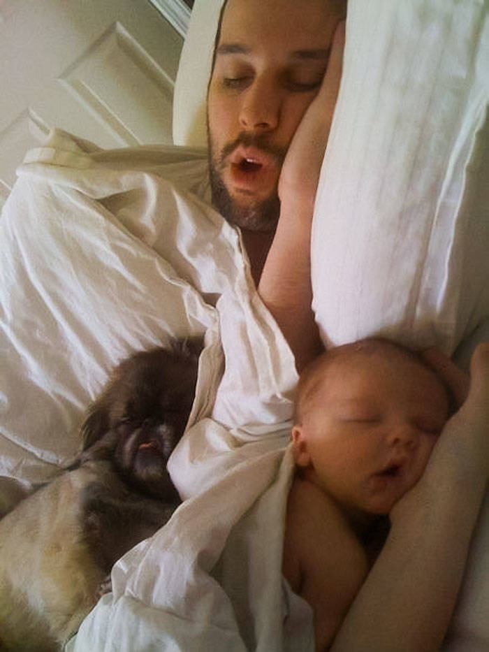 Hilarious Times People Were Caught Sleeping