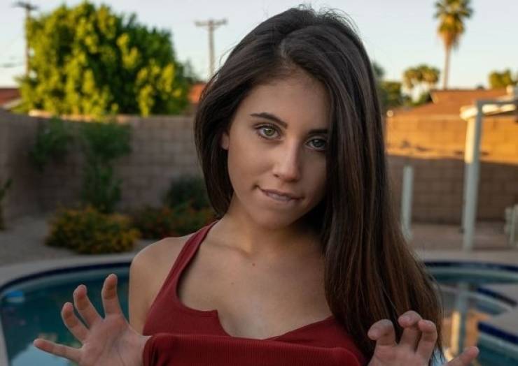 Get Ready For Some Tasty Underboob Pics