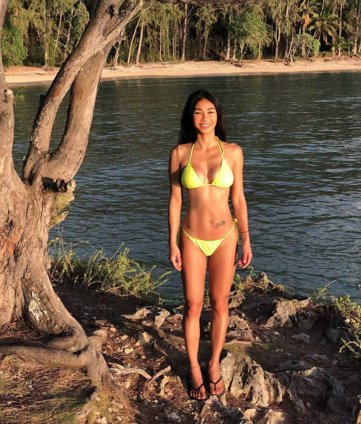 Mom And Her Daughter Look Like Sisters