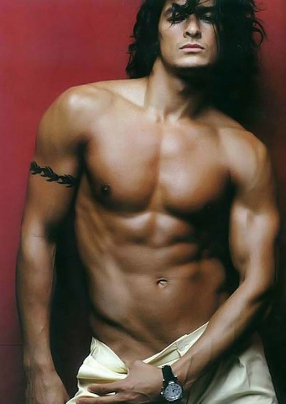 A little surprise for the ladies (49 pics)