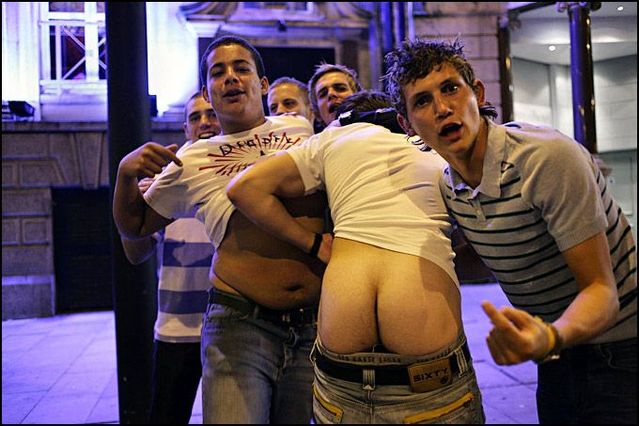 Nightlife in United Kingdom (40 pics)