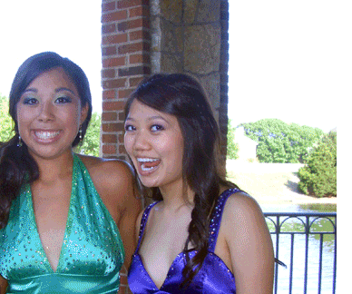 People who look exactly the same in all pictures (6 gifs)