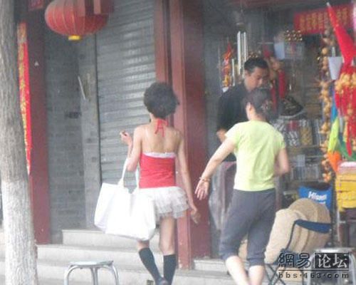 Recent trends of Asian Fashion (12 pics)